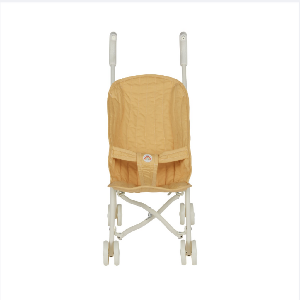 Front view of Olli Ella Sollie Stroller Honey – Lightweight honey-colored doll stroller with quilted cotton seat and foldable metal frame.